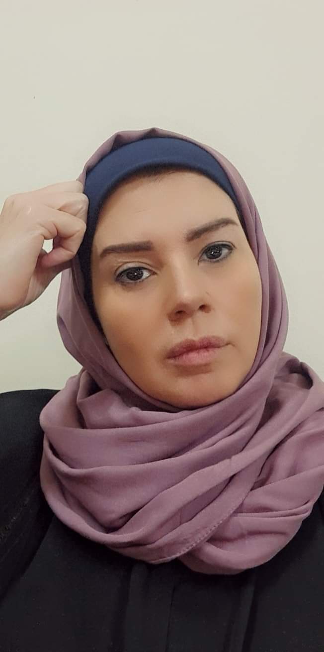 رانيا فريد شوقي" بالحجاب في "حلم"