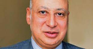 مخنار توفيق رئيس مصلحة الضرائب المصرية