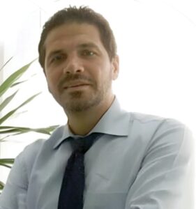 الأستاذ عمرو حامد