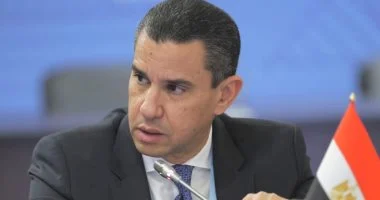 سفير مصر باليابان يزور مصنع قطارات الخط الرابع لمترو القاهرة