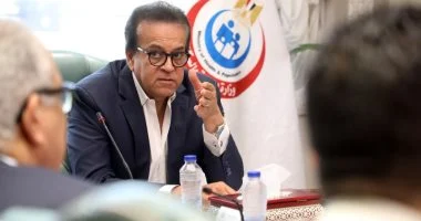 وزير الصحة: 38 مصابا فى حادث مرورى على طريق "القاهرة- السويس"