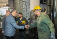 وزير الإنتاج الحربى يتابع سير العملية الإنتاجية بشركة حلوان للصناعات الهندسية