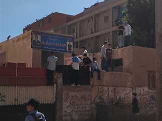 حادثة رشق بالحجارة تثير هلع طلاب الباجور.. والتعليم تتخذ موقفًا