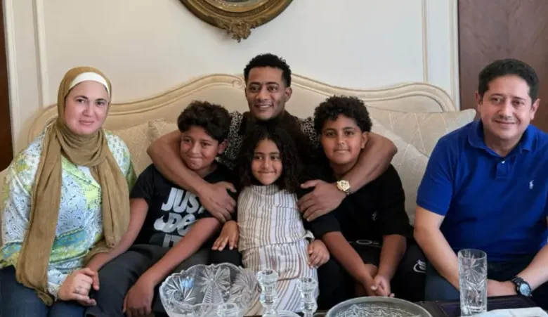 صور الصلح بين نجل محمد رمضان وأسرة الطفل