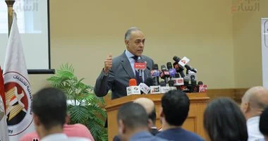 أحمد بندارى: زودنا مقار التصويت بالخارج بأحدث الأجهزة للتسهيل على الناخبين