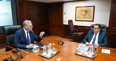 وزير البترول يعقد اجتماعا لمتابعة وتعجيل مشروعات زيادة إنتاج الغاز بالعام الجديد