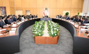 اجتماع كامل الوزير مع وفد مجموعة فولكس فاجن