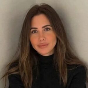 الكاتبة والناشطة نورا سمير فرج