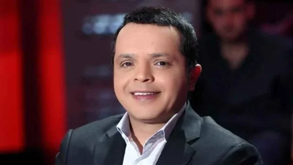 محمد هنيدي يسافر إلى المملكة العربية السعودية لأداء فريضة الحج
